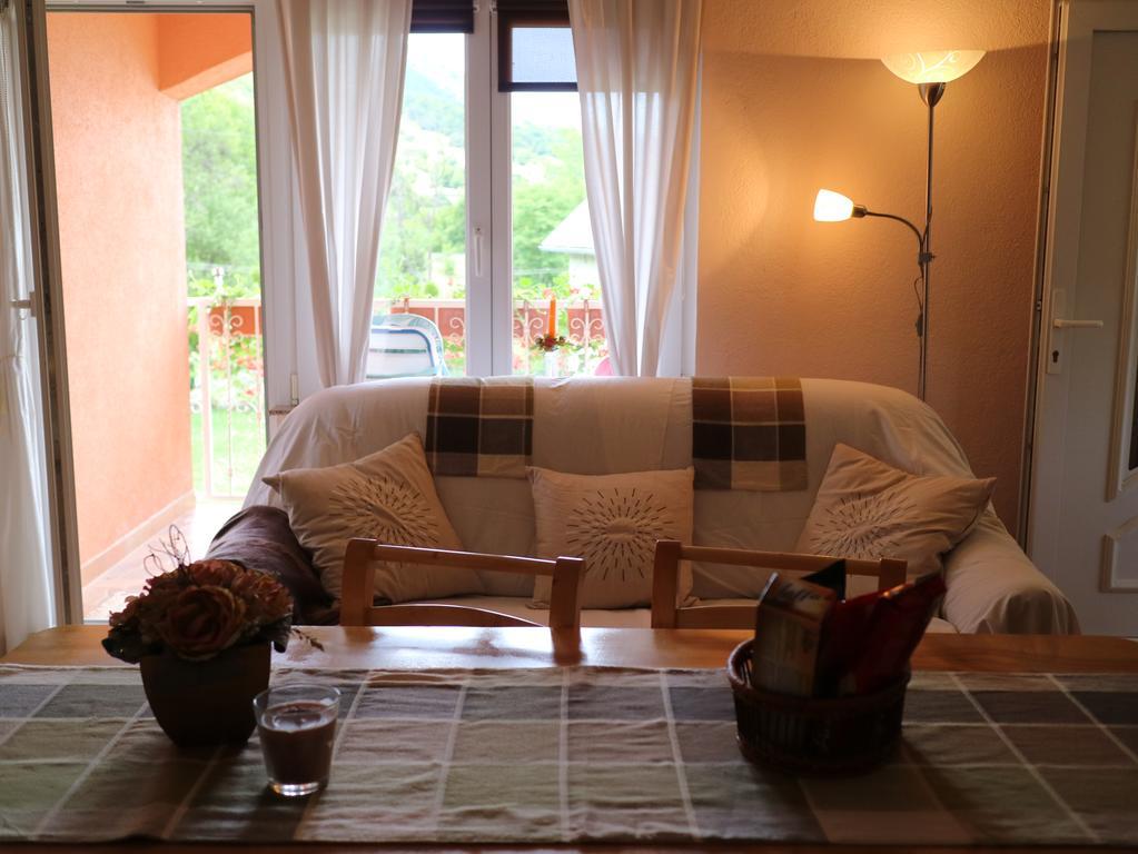 Apartment Luka Kuterevo Ngoại thất bức ảnh